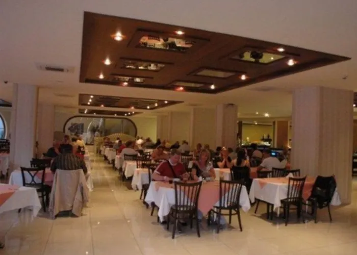 Hotel Grand Ideal Premium 3*