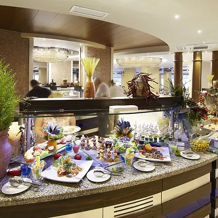 Grand Ideal Premium מלון