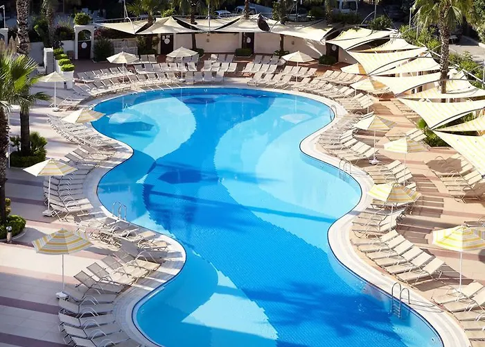 Grand Ideal Premium Hotel 3*